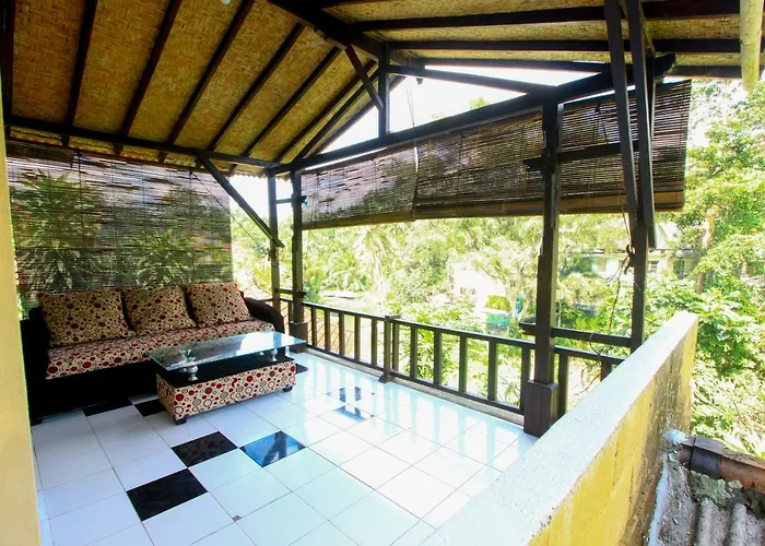 Tegal Pendet With River Views Guest house