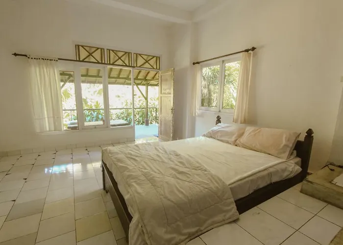 Tegal Pendet With River Views Guest house 3*