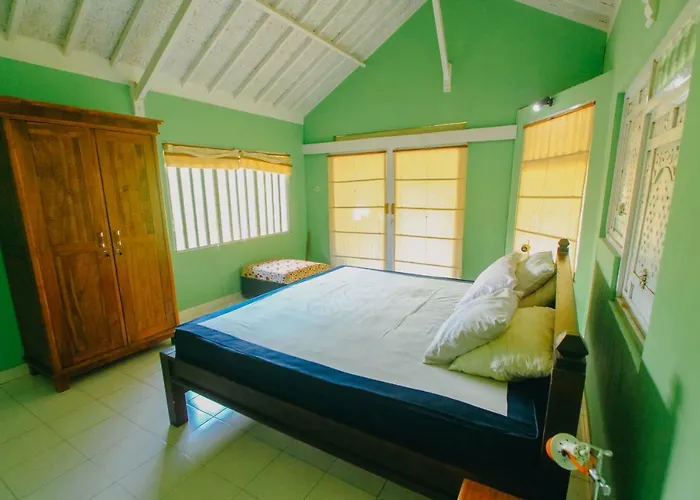 Tegal Pendet With River Views Guest house